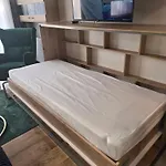 아파트 Cysterska 18/24